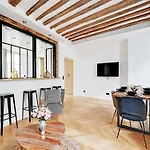 Spacious Apartment - 2Br 6P - Le Marais